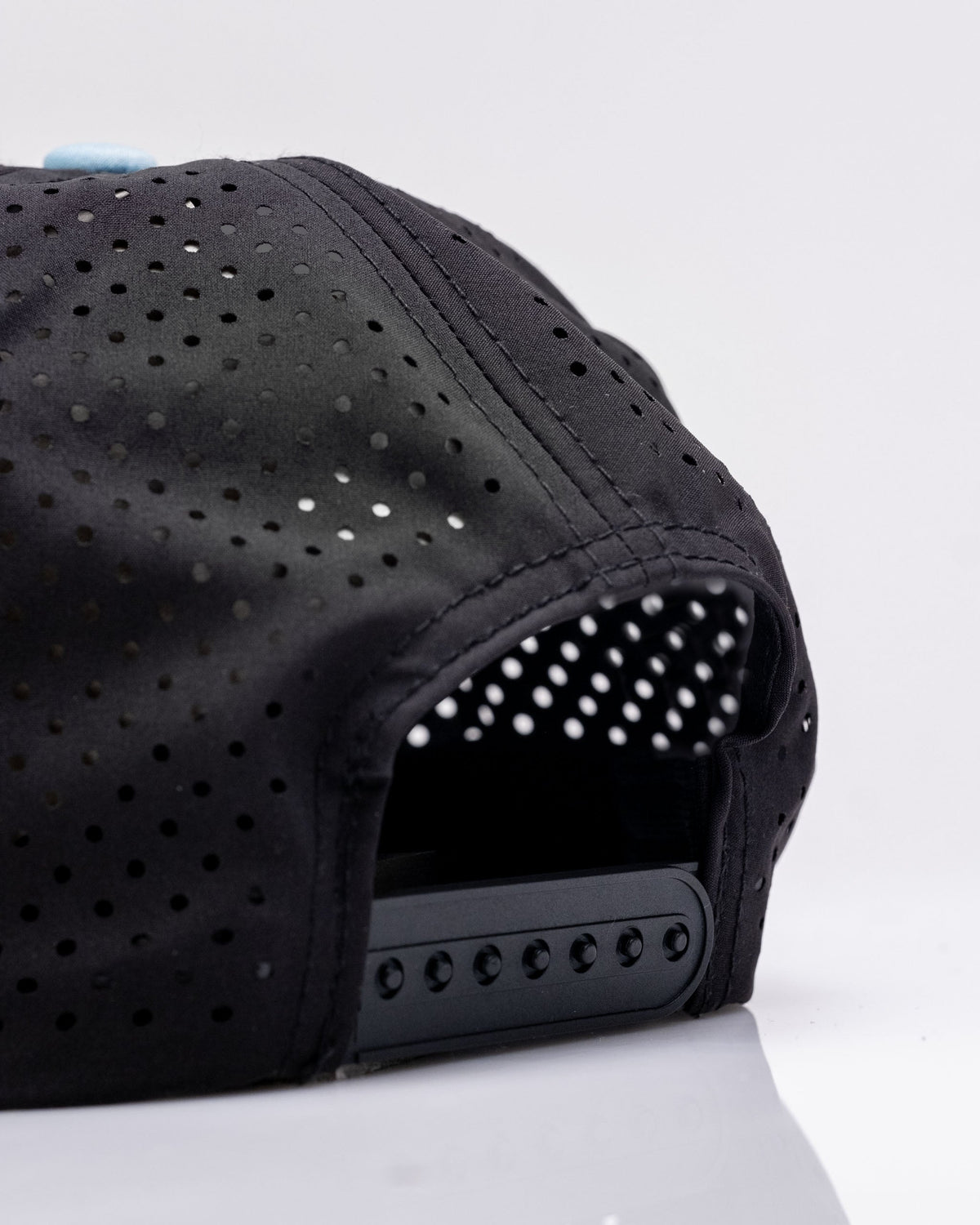 Kraken Black - Perforated Golf Rope Hat