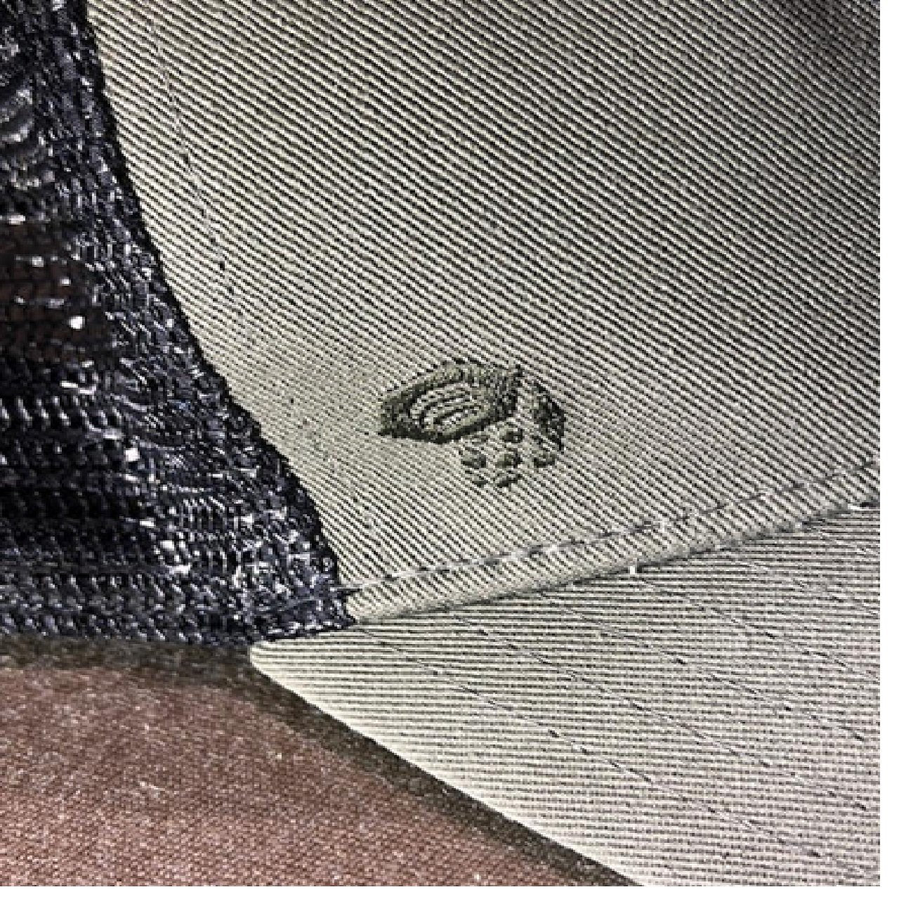 Mountain Hardware Trucker Style hat with Climbing Rope Knot Logo BM1