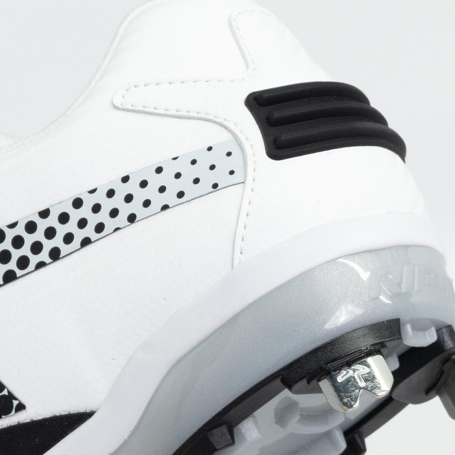 Ringor SwiftStep Pro Metal Softball Cleat |Spike Womens White