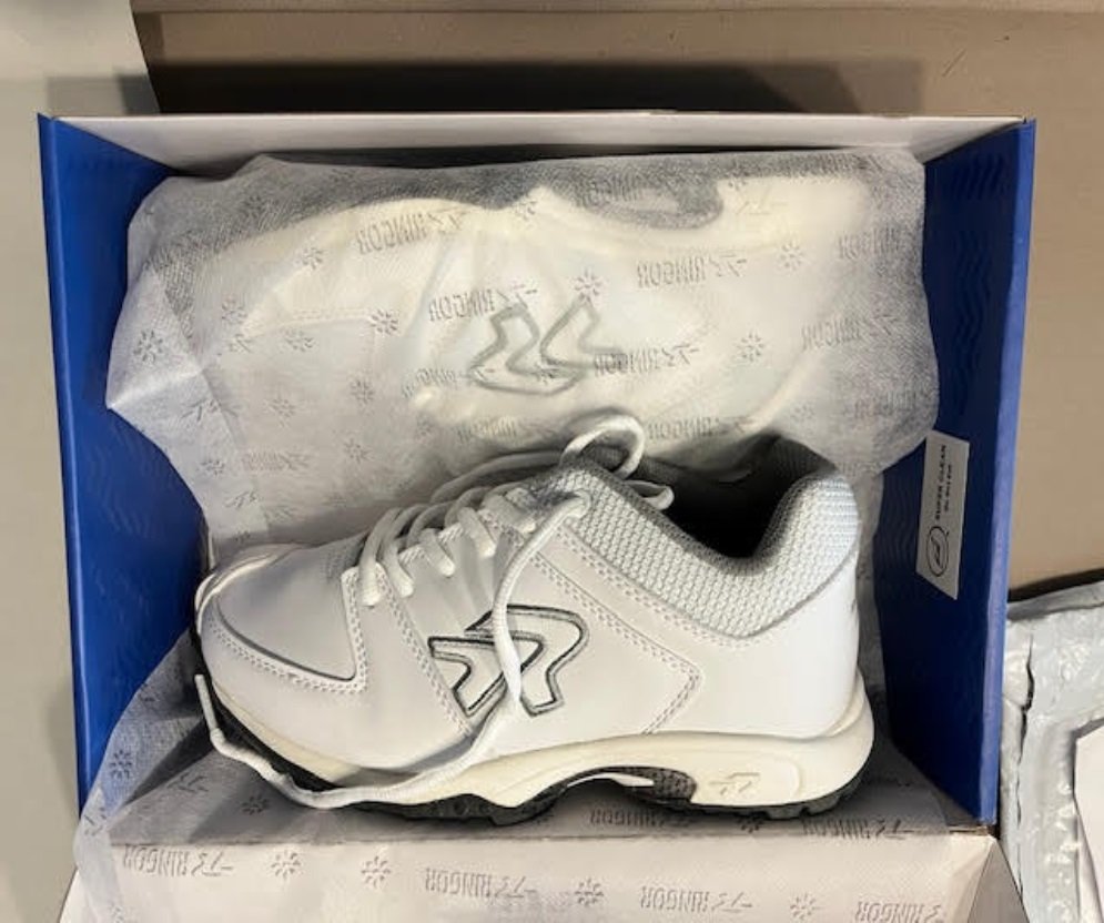 Ringor Flite Turf Shoes w/ Pitching Toe Protection Women's 7.0- White