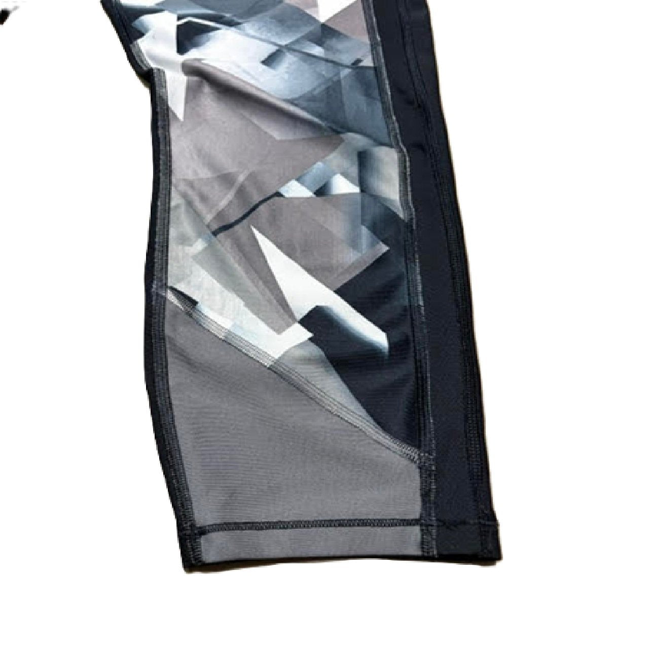 Under Armour Women's HeatGear Printed Capri Leggings, Compression-Fit XL BM1