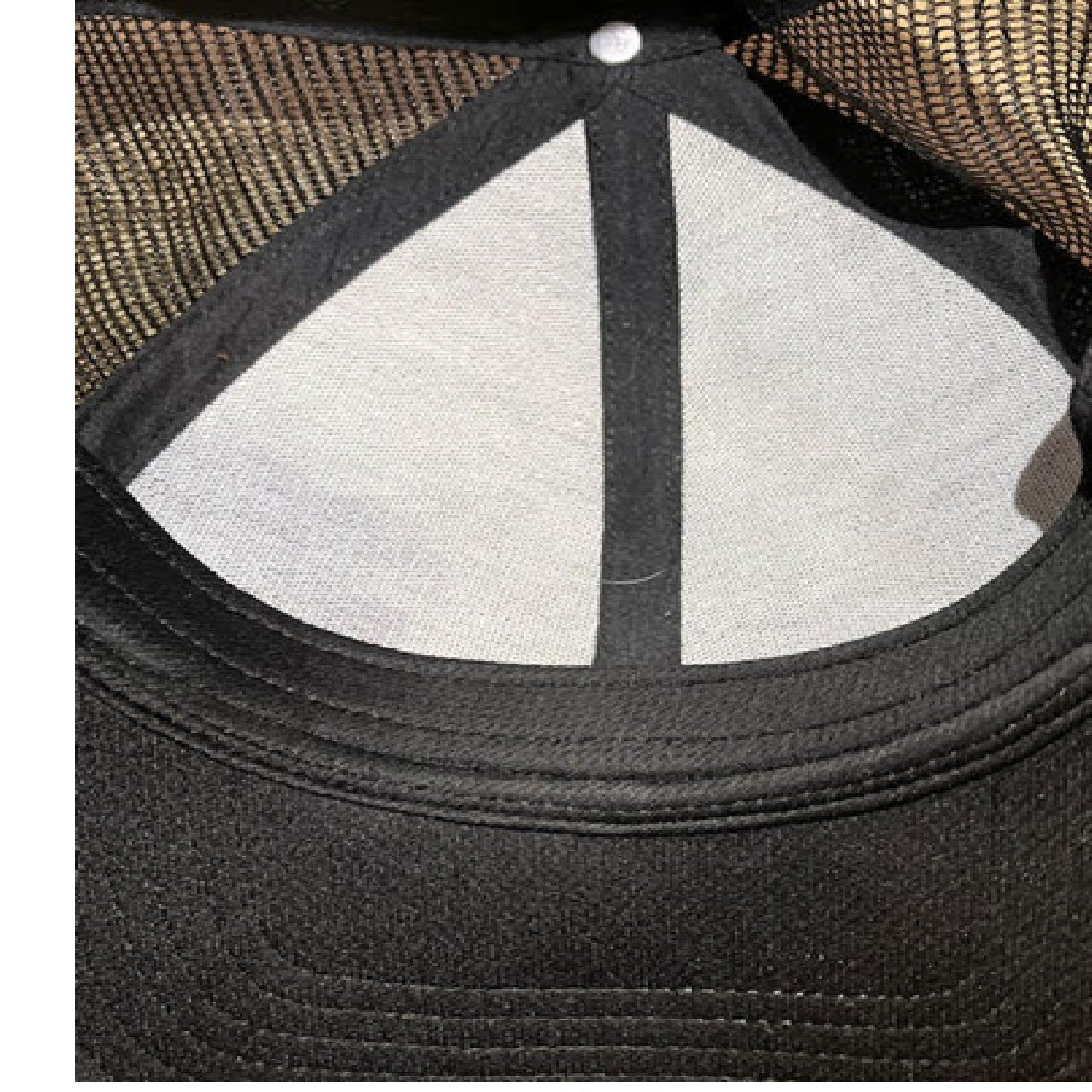 Mountain Hardware Trucker Style hat with Climbing Rope Knot Logo BM1
